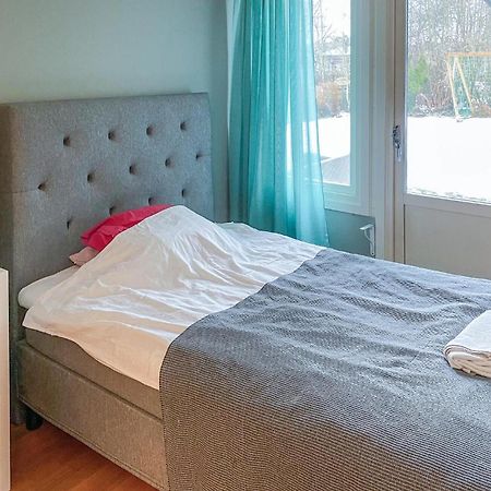 Beautiful Home In Oerebro With Kitchen Kültér fotó